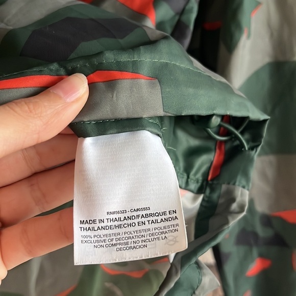 NIKE NSW CAMO WINDBREAKER size small - Picture 9 of 14